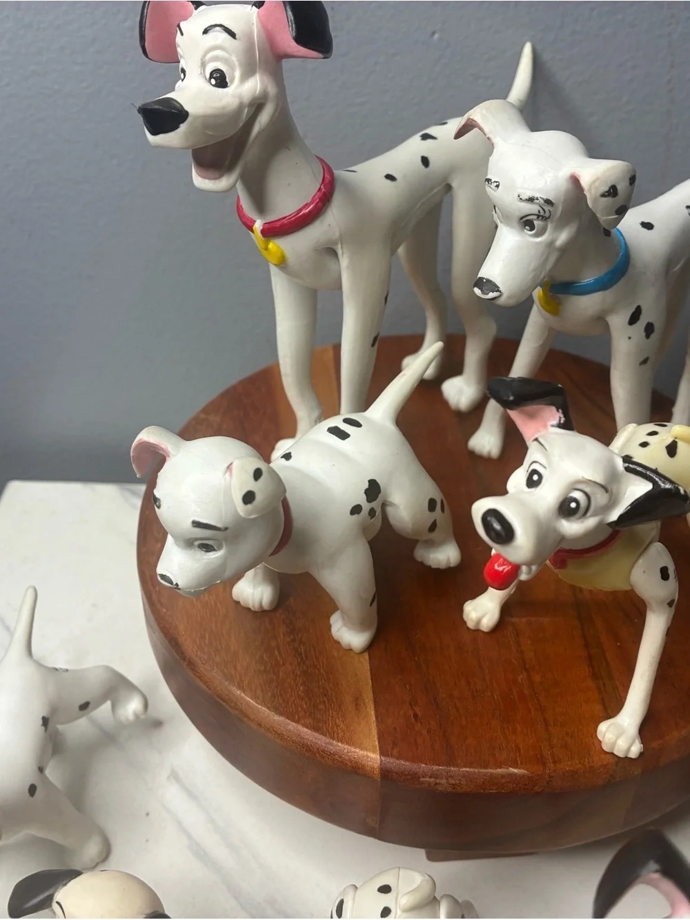Disney 101 Dalmatians Figure Lot of 11 Pongo, Perdita, Puppies & Cruella